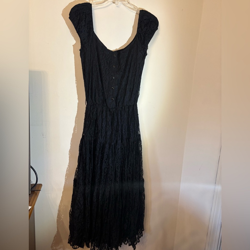 Elegant Black Lace Maxi Dress